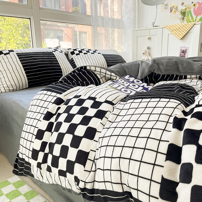 91家纺网 家纺一手货源 找家纺 雅居纺家纺 2025新款高克重牛奶绒印花单被套 四宫格