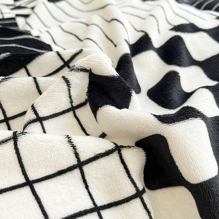 91家纺网 家纺一手货源 找家纺 雅居纺家纺 2025新款高克重牛奶绒印花单被套 四宫格