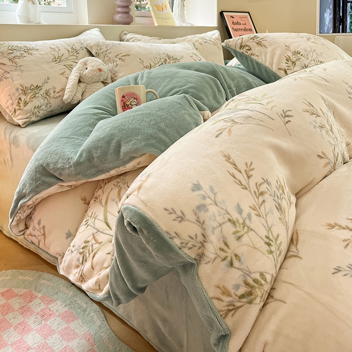 91家纺网 家纺一手货源 找家纺 雅居纺家纺 2025新款高克重牛奶绒印花单被套 仙草