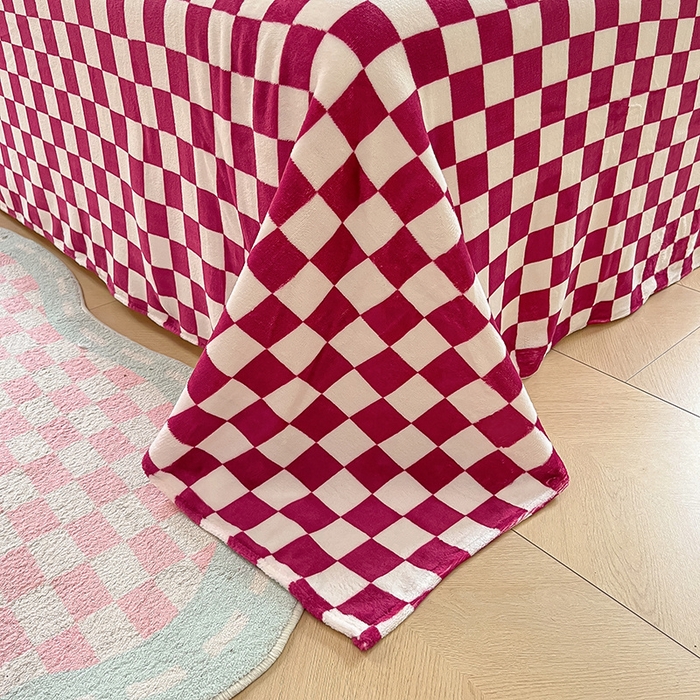 91家纺网 家纺一手货源 找家纺 雅居纺家纺 2025新款高克重牛奶绒印花单被套 休闲小兔