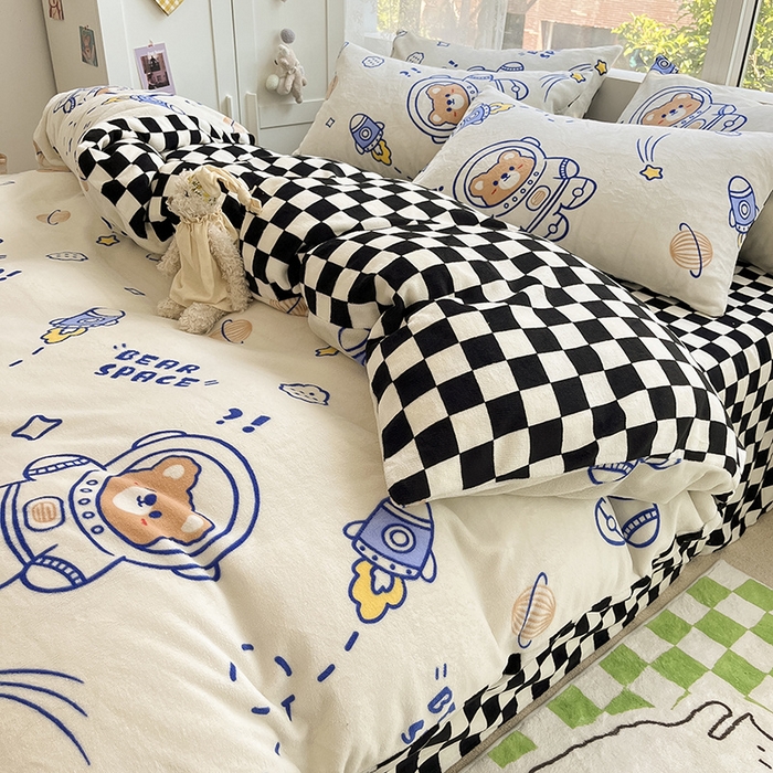 91家纺网 家纺一手货源 找家纺 雅居纺家纺 2025新款高克重牛奶绒印花单被套 宇航熊