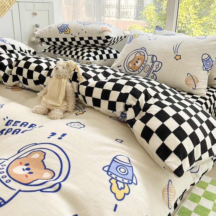 91家纺网 家纺一手货源 找家纺 雅居纺家纺 2025新款高克重牛奶绒印花单被套 宇航熊