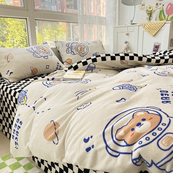 91家纺网 家纺一手货源 找家纺 雅居纺家纺 2025新款高克重牛奶绒印花单被套 宇航熊