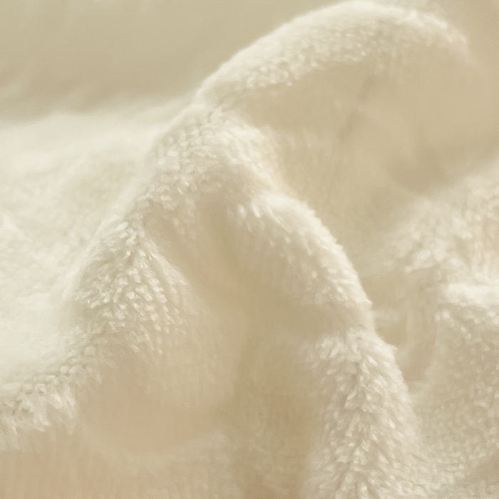 91家纺网 家纺一手货源 找家纺 琪格格纺织 2025新款全消光小清新花边款雕花牛奶绒四件套 雕花绒花边 摩尔庄园 奶昔白