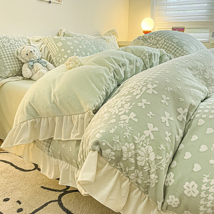 琪格格纺织 2025新款全消光小清新花边款雕花牛奶绒四件套 雕花绒花边-阿芙朵绿