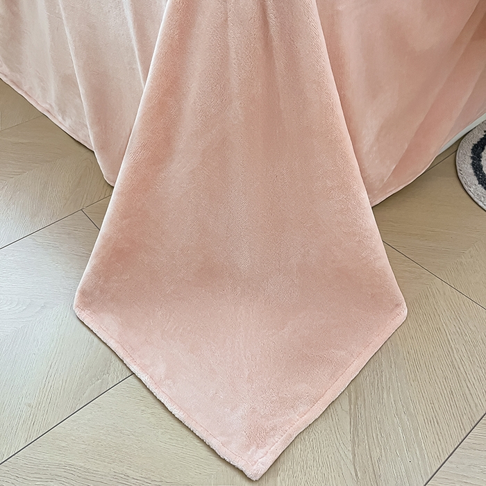 91家纺网 家纺一手货源 找家纺 琪格格纺织 2025新款全消光小清新花边款雕花牛奶绒四件套 雕花绒花边 迪娅妮 粉