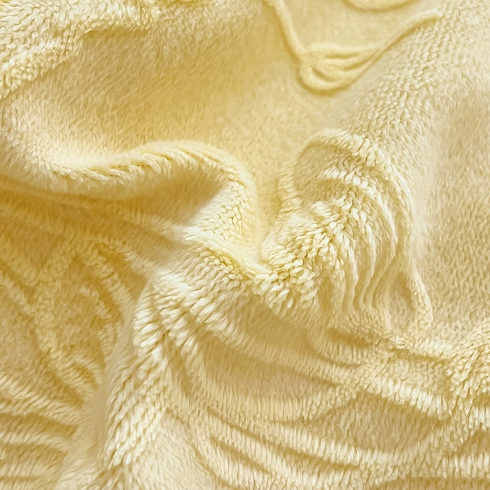 91家纺网 家纺一手货源 找家纺 琪格格纺织 2025新款全消光小清新花边款雕花牛奶绒四件套 雕花绒花边 枝枝叶叶 黄