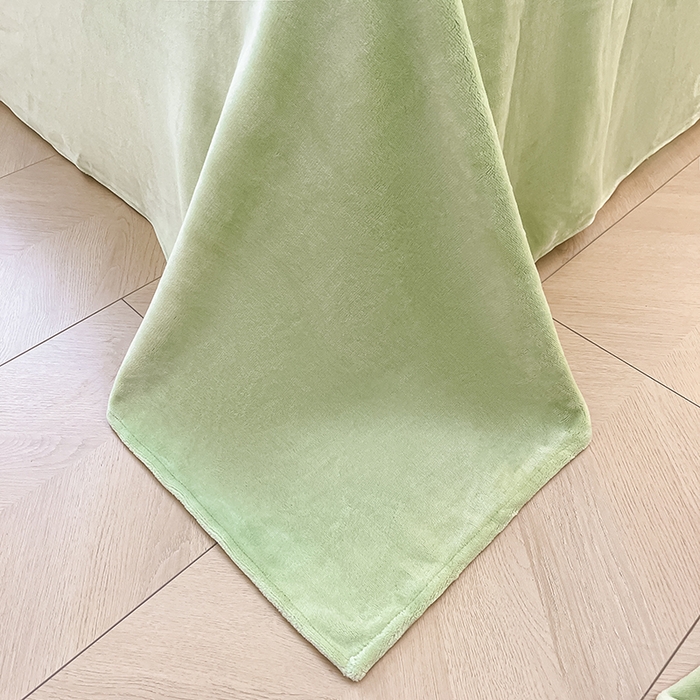 91家纺网 家纺一手货源 找家纺 琪格格纺织 2025新款全消光小清新花边款雕花牛奶绒四件套 雕花绒花边 安妮花苑 绿