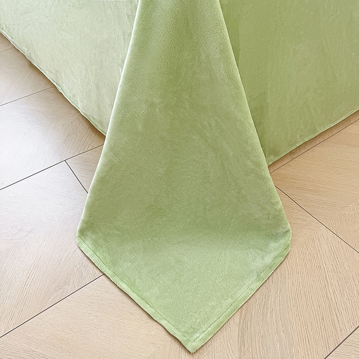 91家纺网 家纺一手货源 找家纺 琪格格纺织 2025新款全消光小清新花边款雕花牛奶绒四件套 雕花绒花边 枝枝叶叶 浅绿