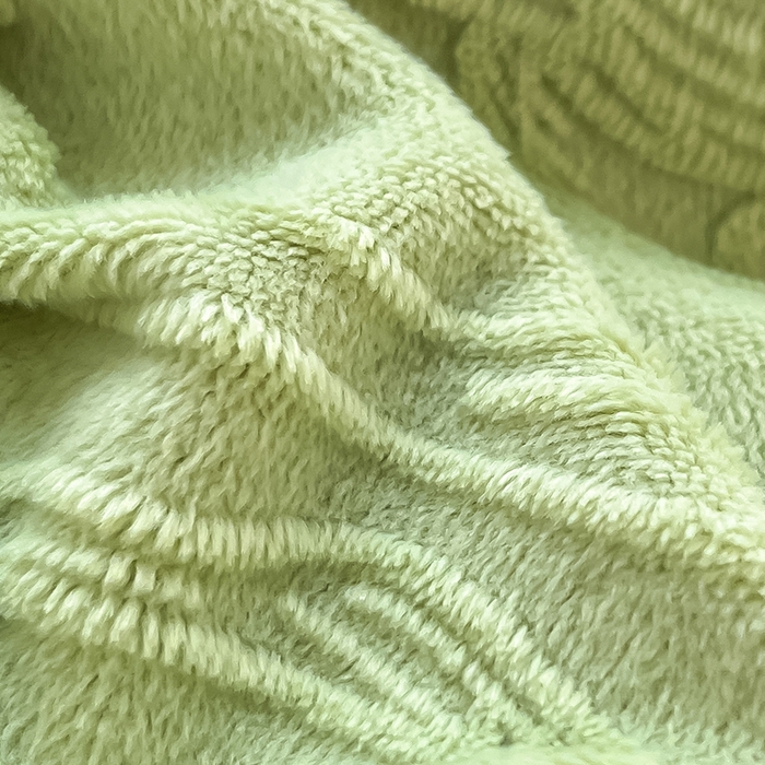 91家纺网 家纺一手货源 找家纺 琪格格纺织 2025新款全消光小清新花边款雕花牛奶绒四件套 雕花绒花边 枝枝叶叶 浅绿