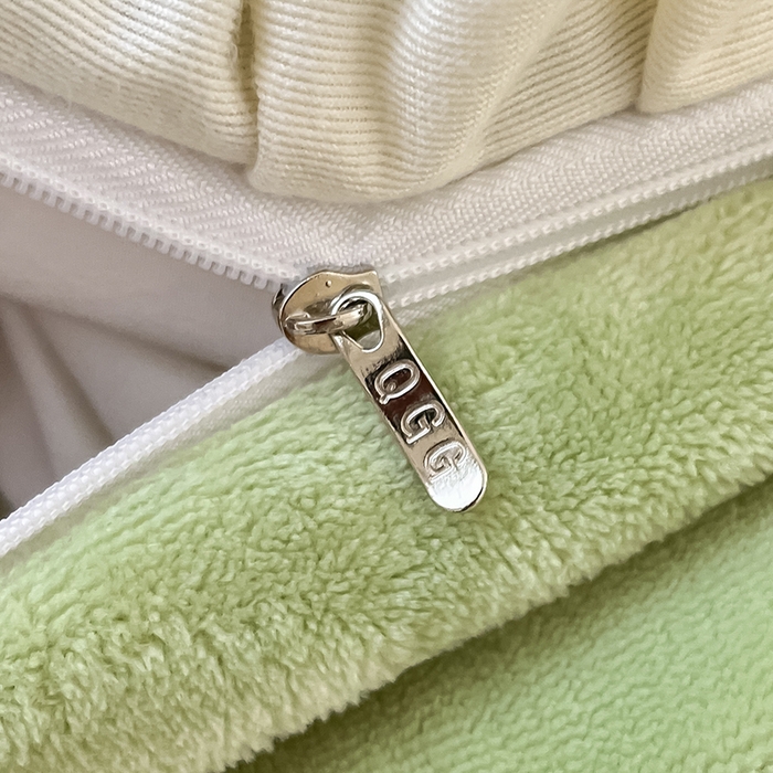 91家纺网 家纺一手货源 找家纺 琪格格纺织 2025新款全消光小清新花边款雕花牛奶绒四件套 雕花绒花边 安妮花苑 绿