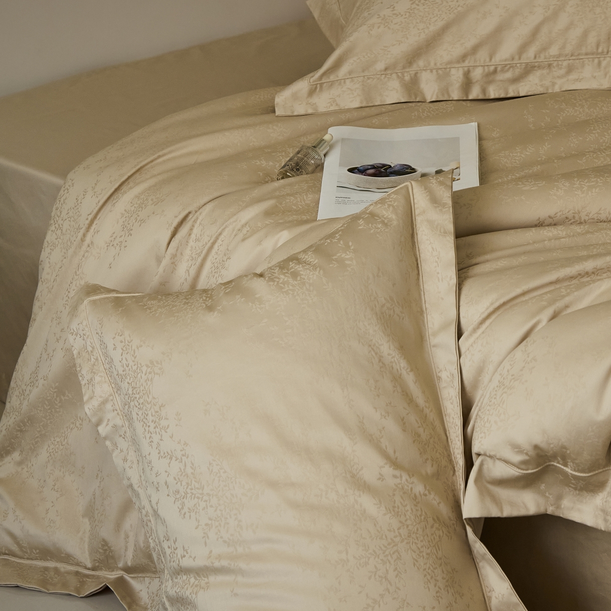 91家纺网 家纺一手货源 找家纺 顾家家居 2025新款亲肤舒适全棉纯棉提花四件套 岸芷-浅绯玉