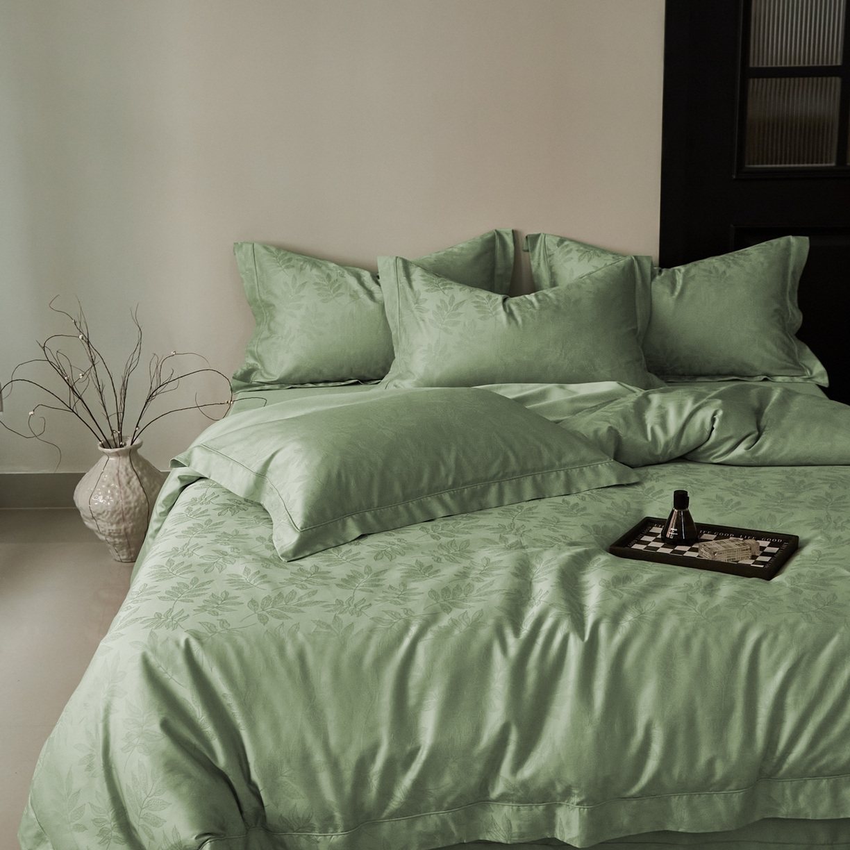 91家纺网 家纺一手货源 找家纺 顾家家居 2025新款亲肤舒适全棉纯棉提花四件套 晨韵--水漾绿