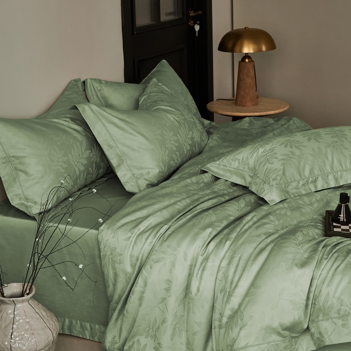 91家纺网 家纺一手货源 找家纺 顾家家居 2025新款亲肤舒适全棉纯棉提花四件套 晨韵--水漾绿