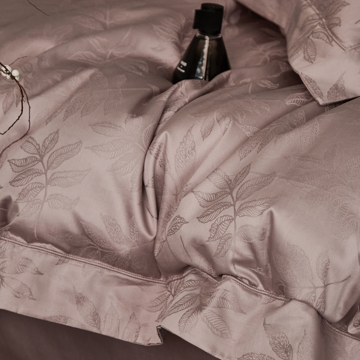 91家纺网 家纺一手货源 找家纺 顾家家居 2025新款亲肤舒适全棉纯棉提花四件套 晨韵--桃茉粉