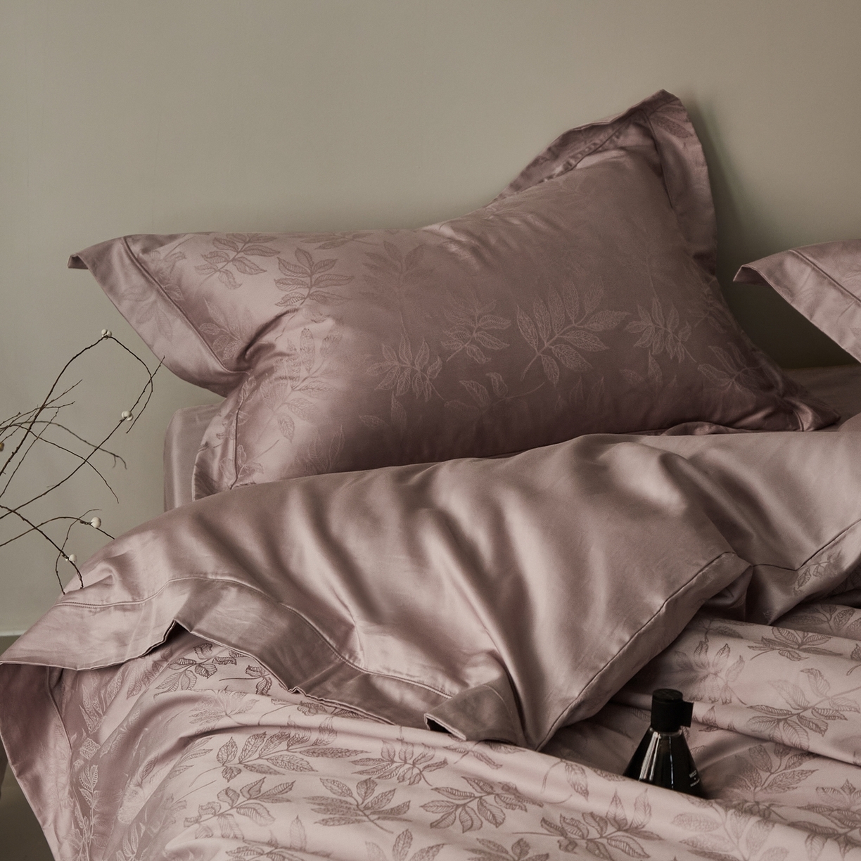 91家纺网 家纺一手货源 找家纺 顾家家居 2025新款亲肤舒适全棉纯棉提花四件套 晨韵--桃茉粉