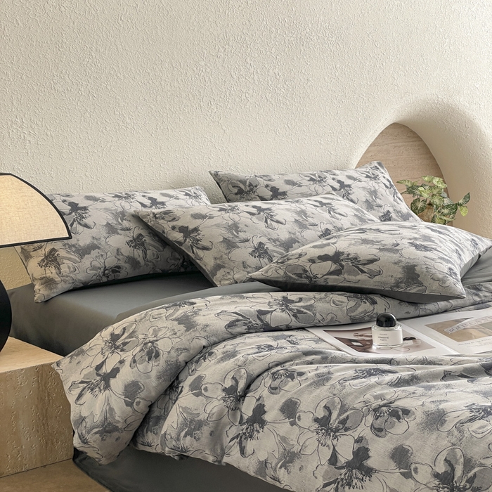 91家纺网 家纺一手货源 找家纺 琪格格纺织 2025新款全棉纯棉双层纱提花四件套 双层纱-织梦深蓝