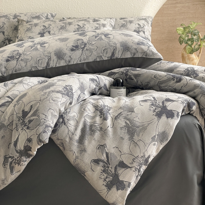 91家纺网 家纺一手货源 找家纺 琪格格纺织 2025新款全棉纯棉双层纱提花四件套 双层纱-织梦深蓝