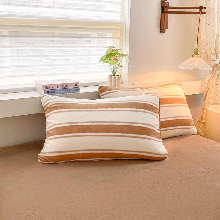 91家纺网 家纺一手货源 找家纺 （总）雅居纺家纺 2025新款高克重牛奶绒印花单枕套