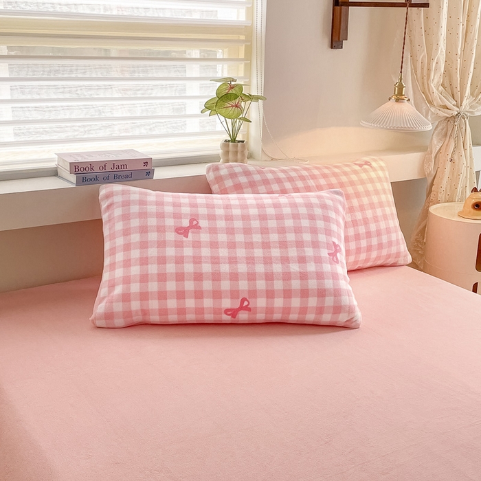 雅居纺家纺 2025新款高克重牛奶绒印花单枕套 蝴蝶结-粉