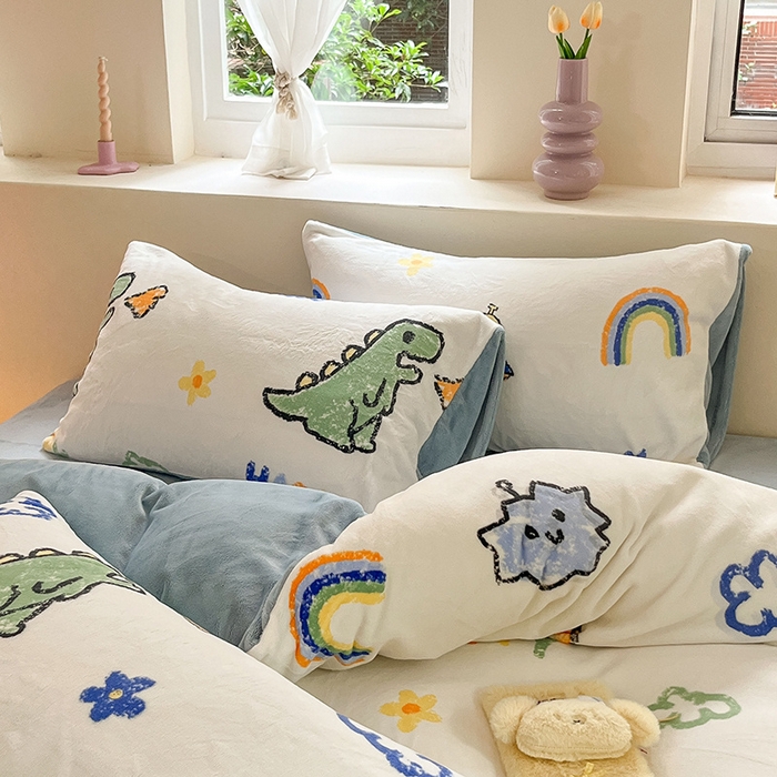 雅居纺家纺 2025新款高克重牛奶绒印花单枕套 开心龙