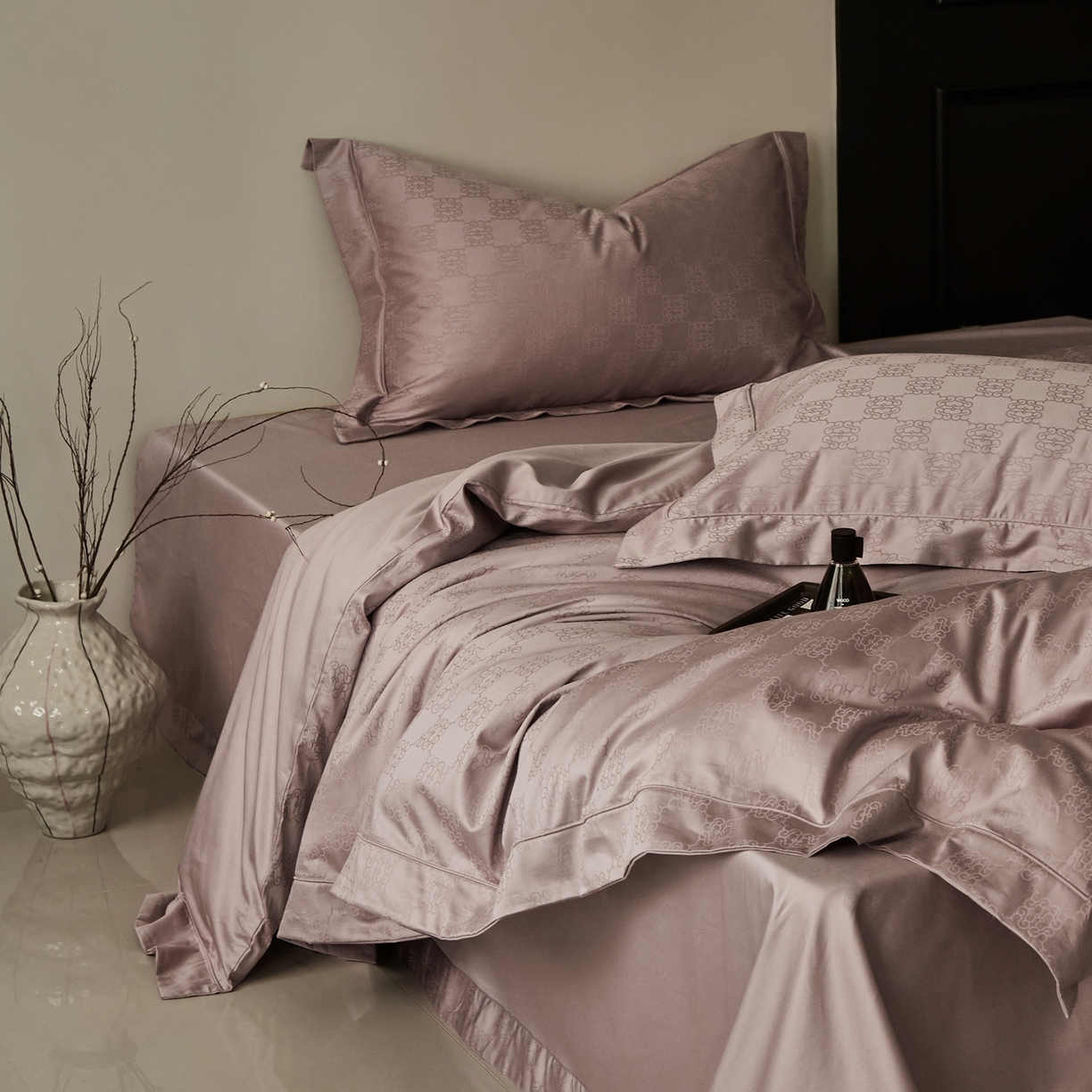 91家纺网 家纺一手货源 找家纺 顾家家居 2025新款亲肤舒适全棉纯棉提花四件套 卡牧斯-桃茉粉