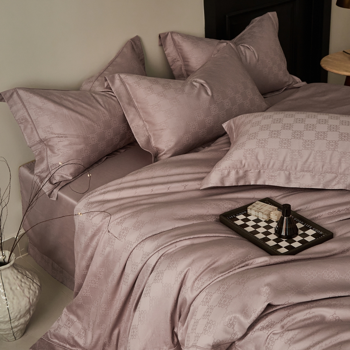 91家纺网 家纺一手货源 找家纺 顾家家居 2025新款亲肤舒适全棉纯棉提花四件套 卡牧斯-桃茉粉