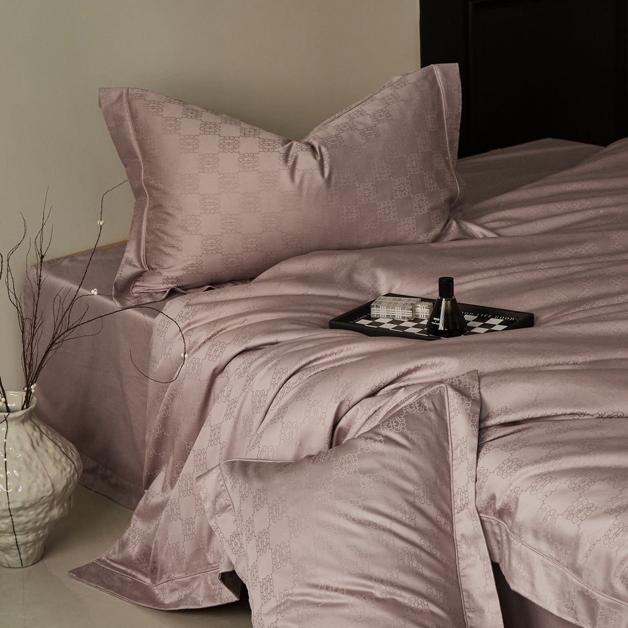 91家纺网 家纺一手货源 找家纺 顾家家居 2025新款亲肤舒适全棉纯棉提花四件套 卡牧斯-桃茉粉