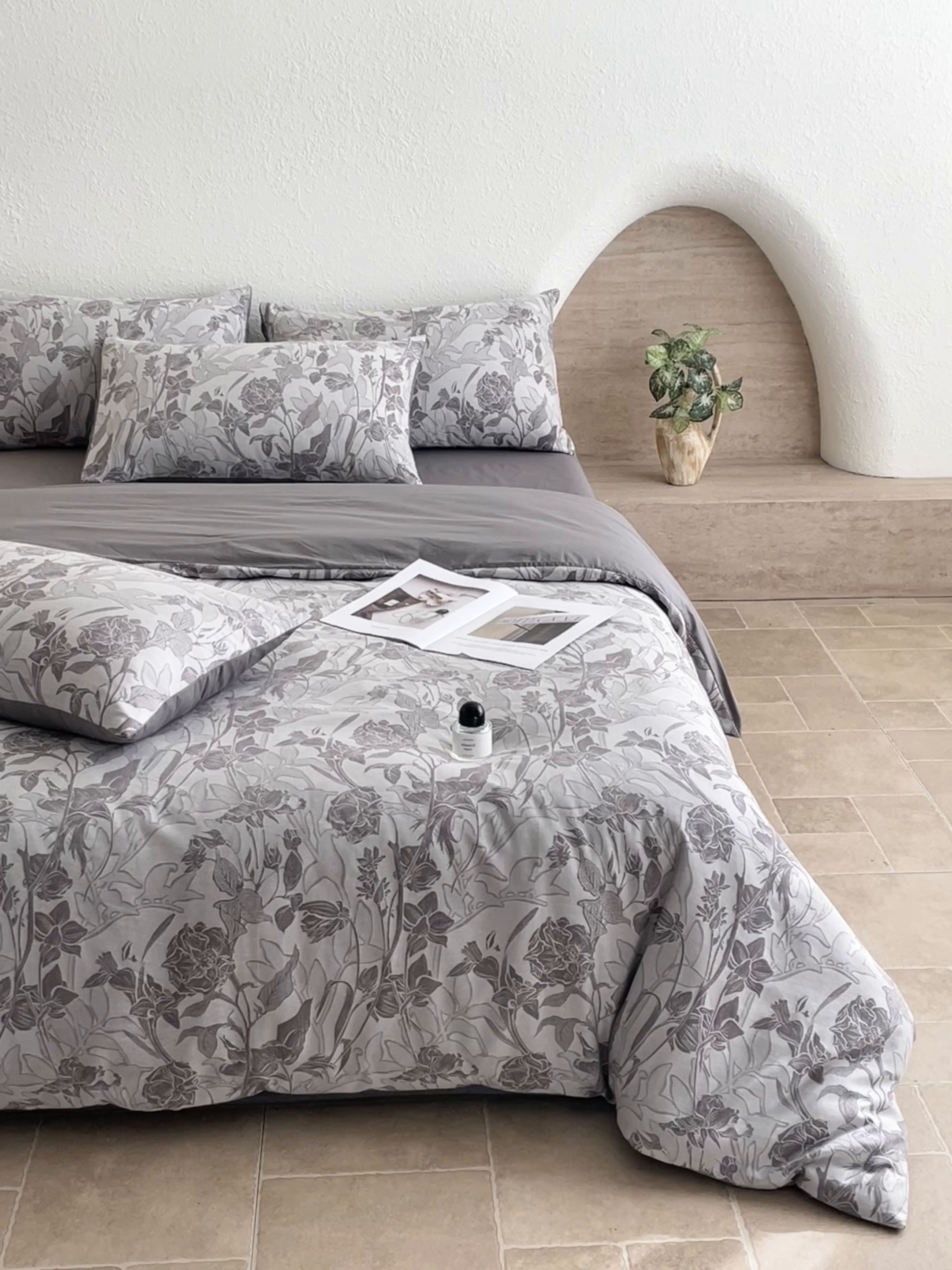 91家纺网 家纺一手货源 找家纺 琪格格纺织 2025新款全棉纯棉双层纱提花四件套 双层纱-洛丽塔灰