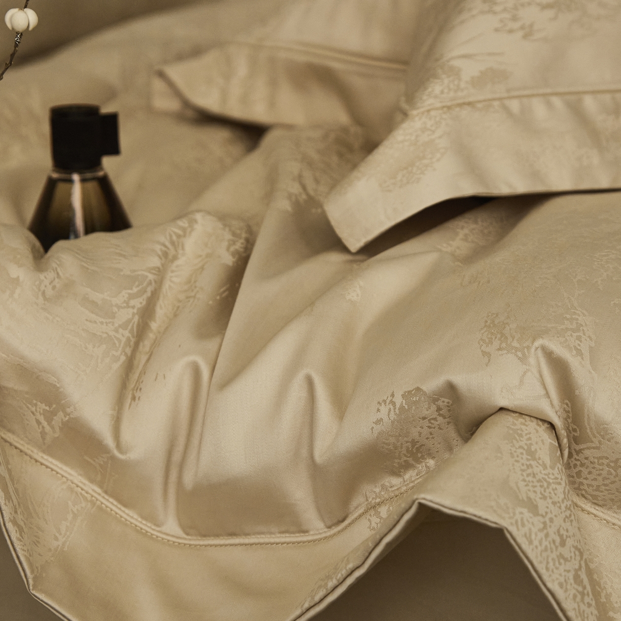 91家纺网 家纺一手货源 找家纺 顾家家居 2025新款亲肤舒适全棉纯棉提花四件套 铃兰屿--河石金