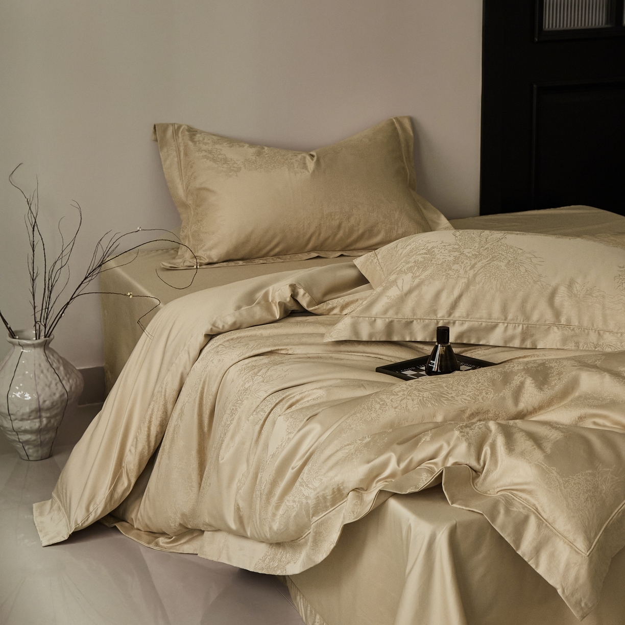 91家纺网 家纺一手货源 找家纺 顾家家居 2025新款亲肤舒适全棉纯棉提花四件套 铃兰屿--河石金