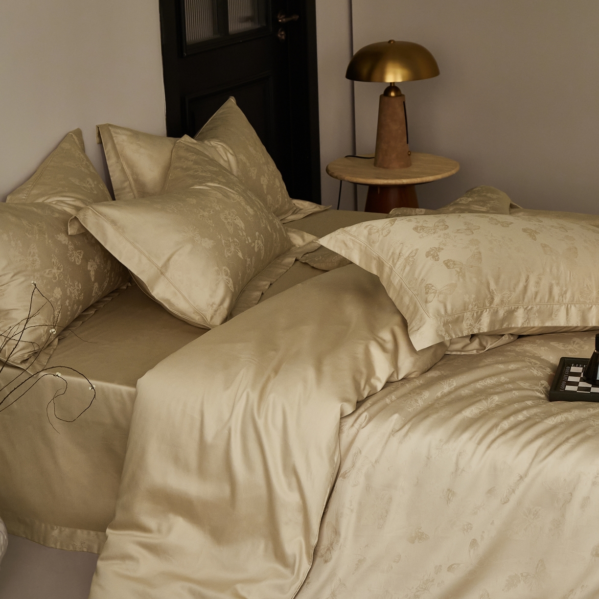 91家纺网 家纺一手货源 找家纺 顾家家居 2025新款亲肤舒适全棉纯棉提花四件套 妮娅--河石金