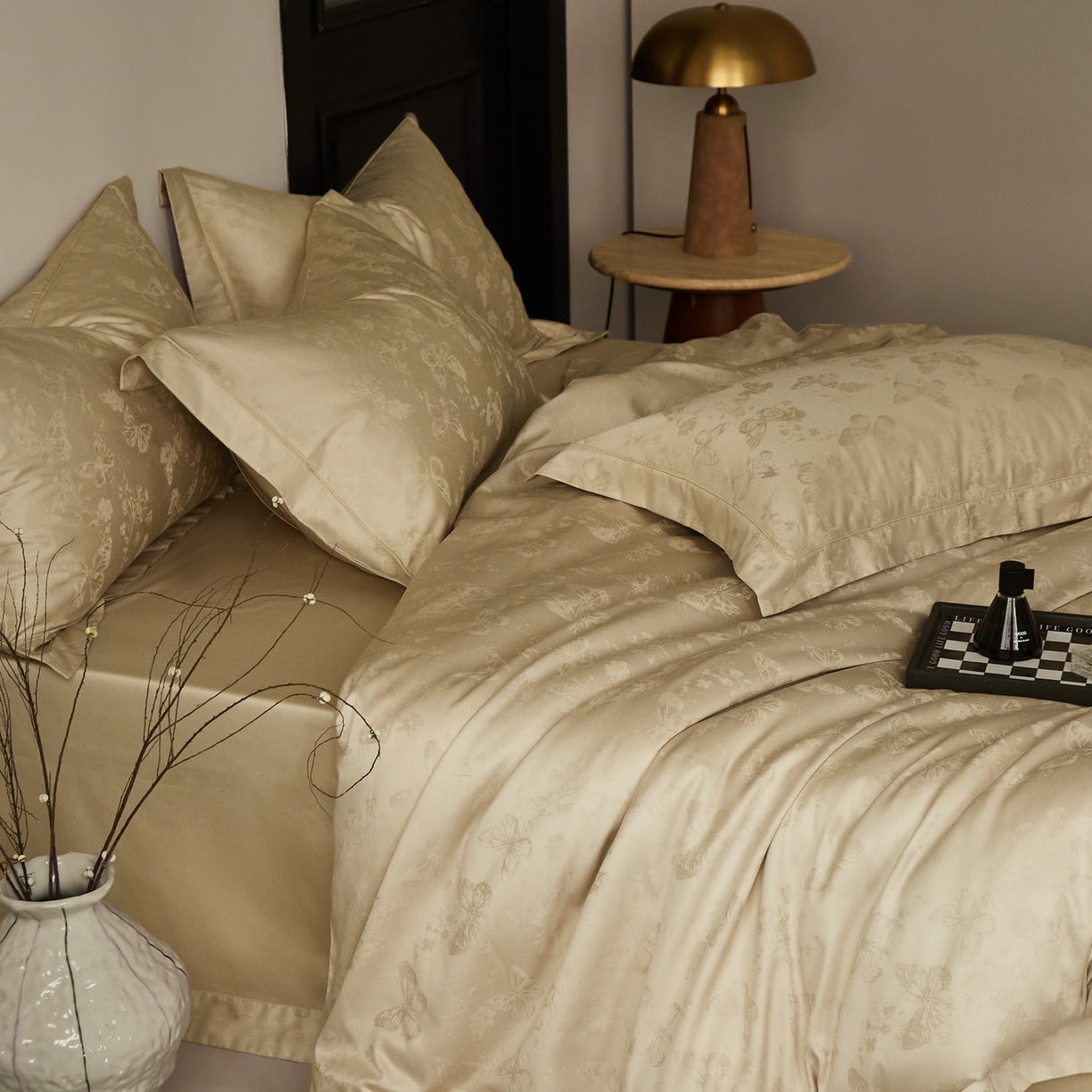 91家纺网 家纺一手货源 找家纺 顾家家居 2025新款亲肤舒适全棉纯棉提花四件套 妮娅--河石金