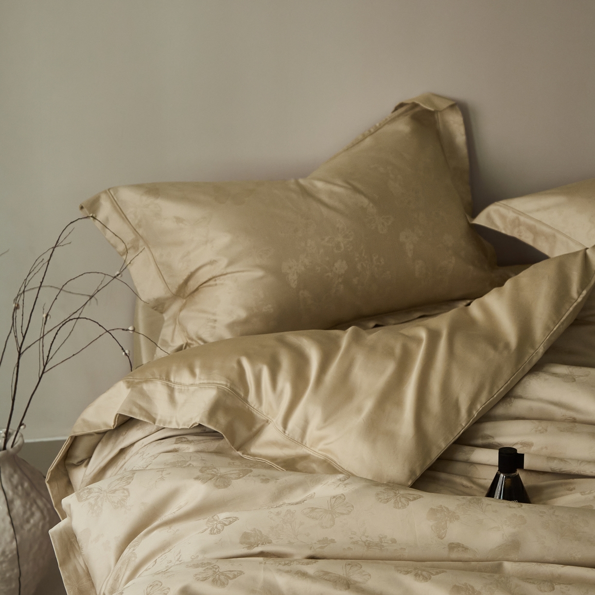 91家纺网 家纺一手货源 找家纺 顾家家居 2025新款亲肤舒适全棉纯棉提花四件套 妮娅--河石金