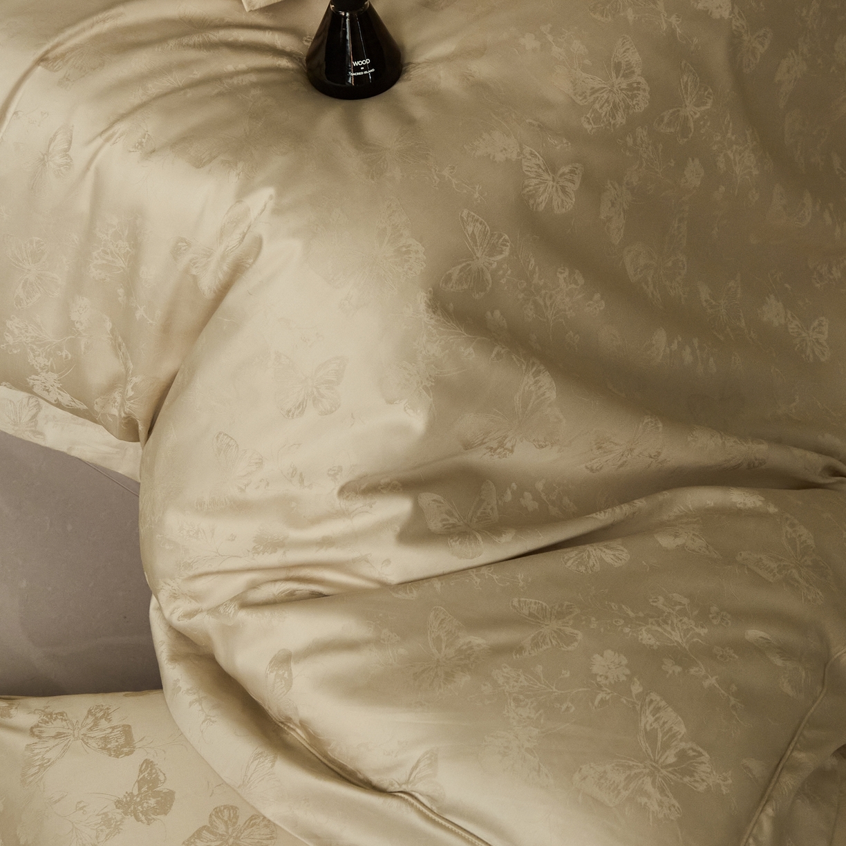 91家纺网 家纺一手货源 找家纺 顾家家居 2025新款亲肤舒适全棉纯棉提花四件套 妮娅--河石金