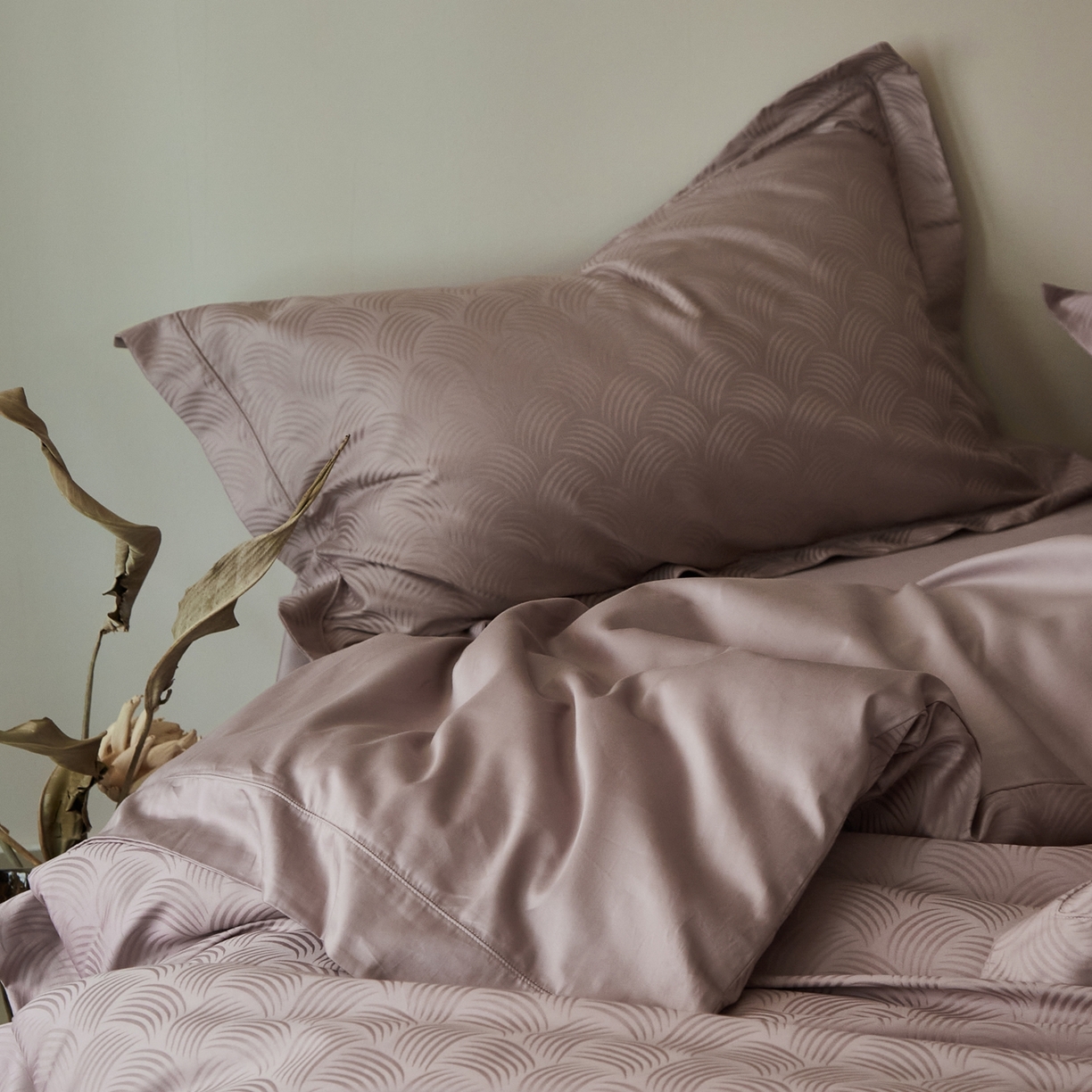 91家纺网 家纺一手货源 找家纺 顾家家居 2025新款亲肤舒适全棉纯棉提花四件套 璞野-瑰丽紫