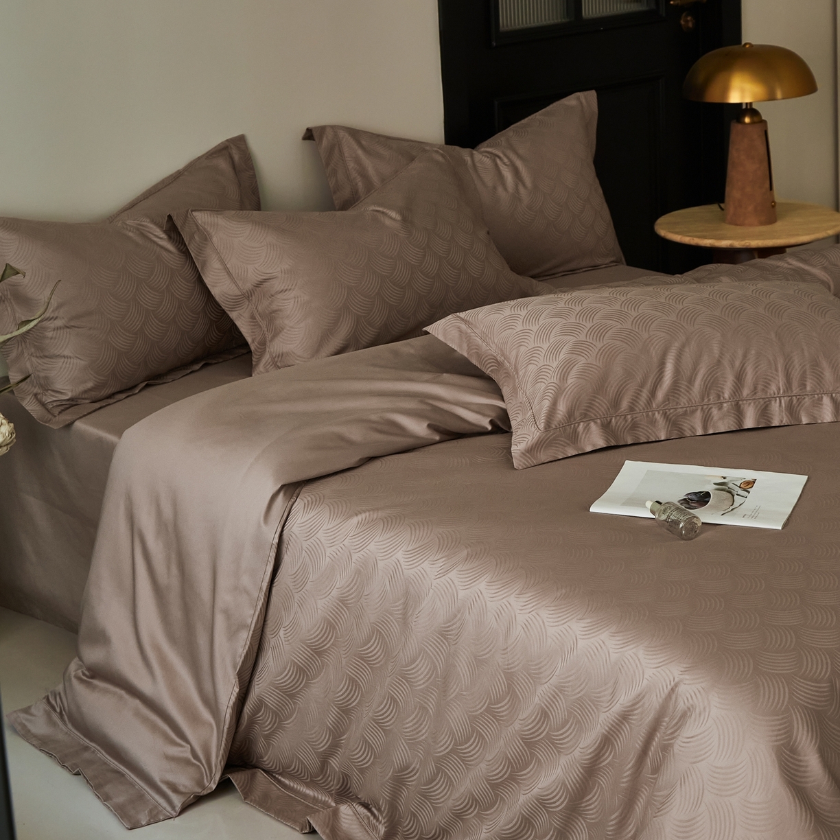 91家纺网 家纺一手货源 找家纺 顾家家居 2025新款亲肤舒适全棉纯棉提花四件套 璞野--暮色粉