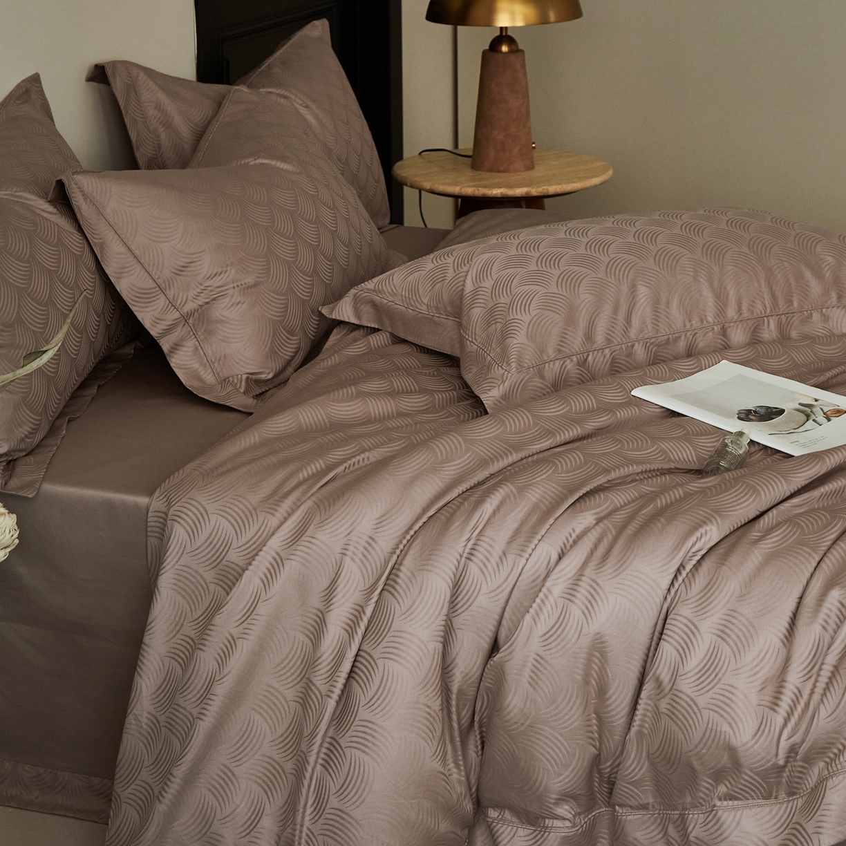 91家纺网 家纺一手货源 找家纺 顾家家居 2025新款亲肤舒适全棉纯棉提花四件套 璞野--暮色粉