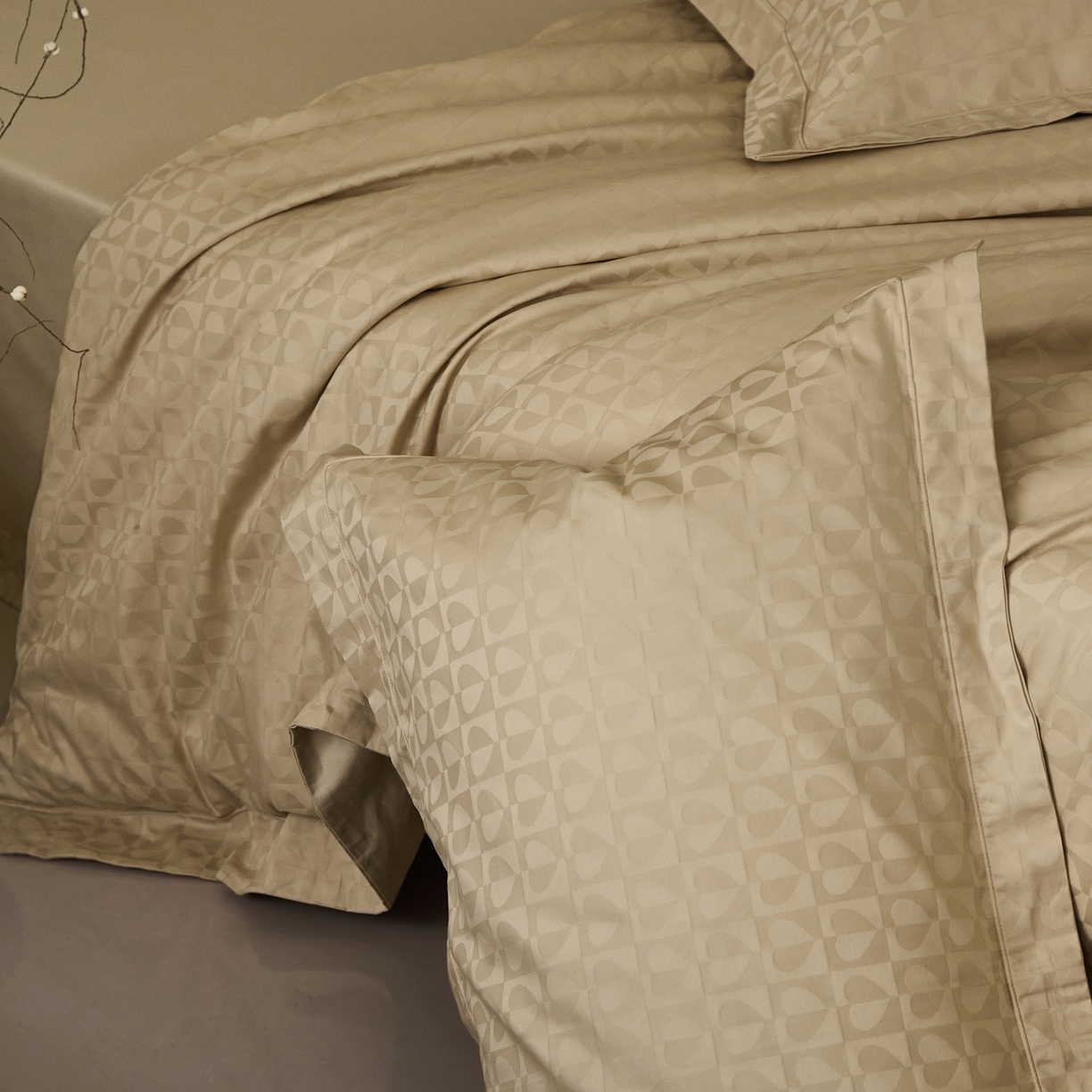 91家纺网 家纺一手货源 找家纺 顾家家居 2025新款亲肤舒适全棉纯棉提花四件套 塞纳-云母米