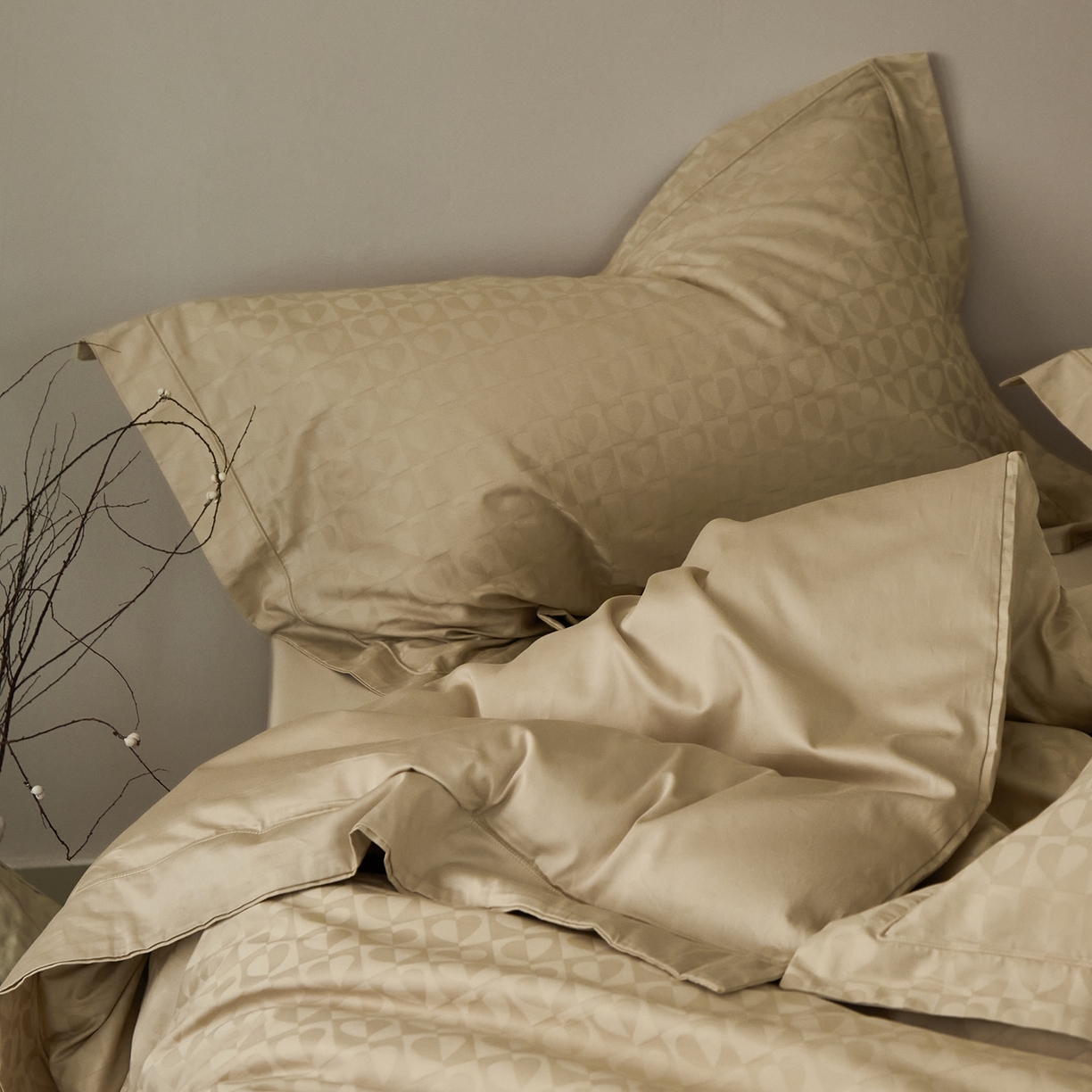 91家纺网 家纺一手货源 找家纺 顾家家居 2025新款亲肤舒适全棉纯棉提花四件套 塞纳-云母米