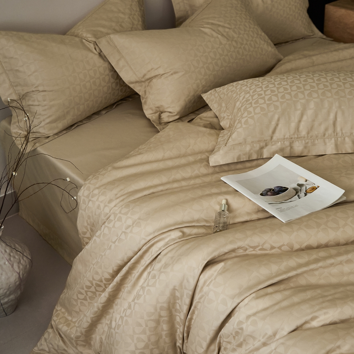 91家纺网 家纺一手货源 找家纺 顾家家居 2025新款亲肤舒适全棉纯棉提花四件套 塞纳-云母米