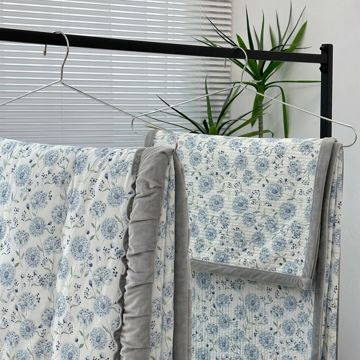 91家纺网 家纺一手货源 找家纺 （总）佰织鑫家居 2025新款棉加绒床盖款春秋被四件套