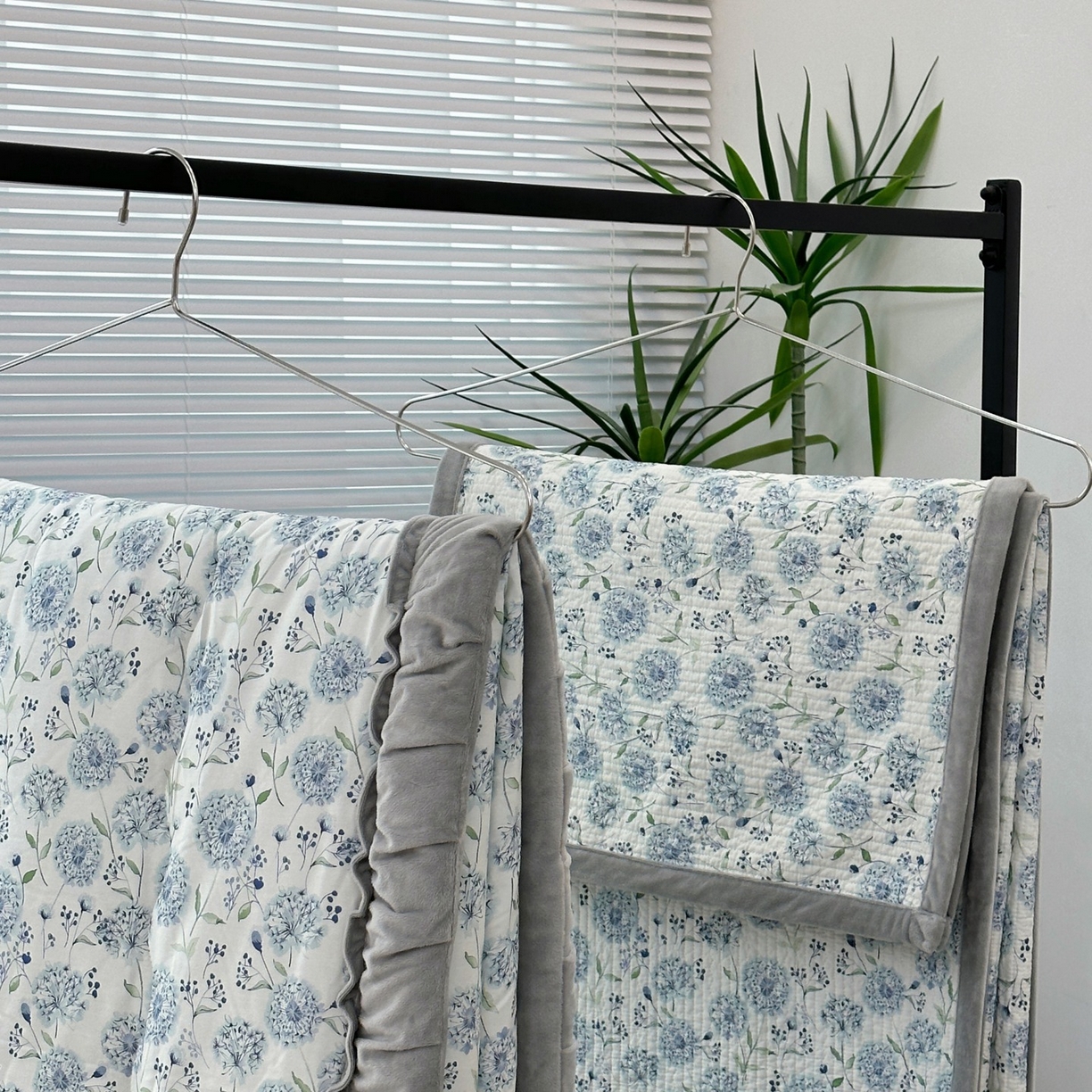 91家纺网 家纺一手货源 找家纺 （总）佰织鑫家居 2025新款棉加绒床盖款春秋被四件套