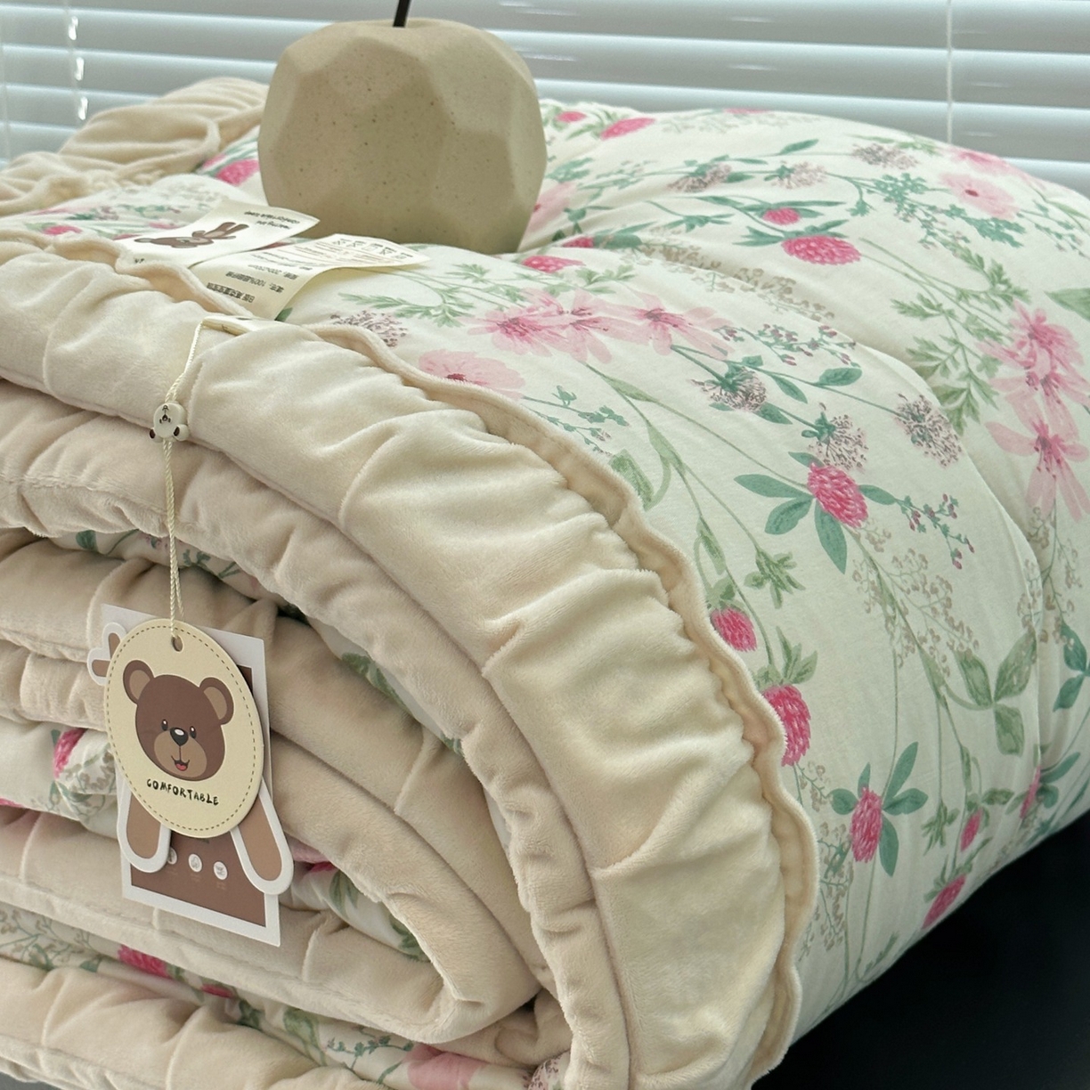 91家纺网 家纺一手货源 找家纺 佰织鑫家居 2025新款高克重宝宝绒婴儿绒春秋被子被芯 绣球花