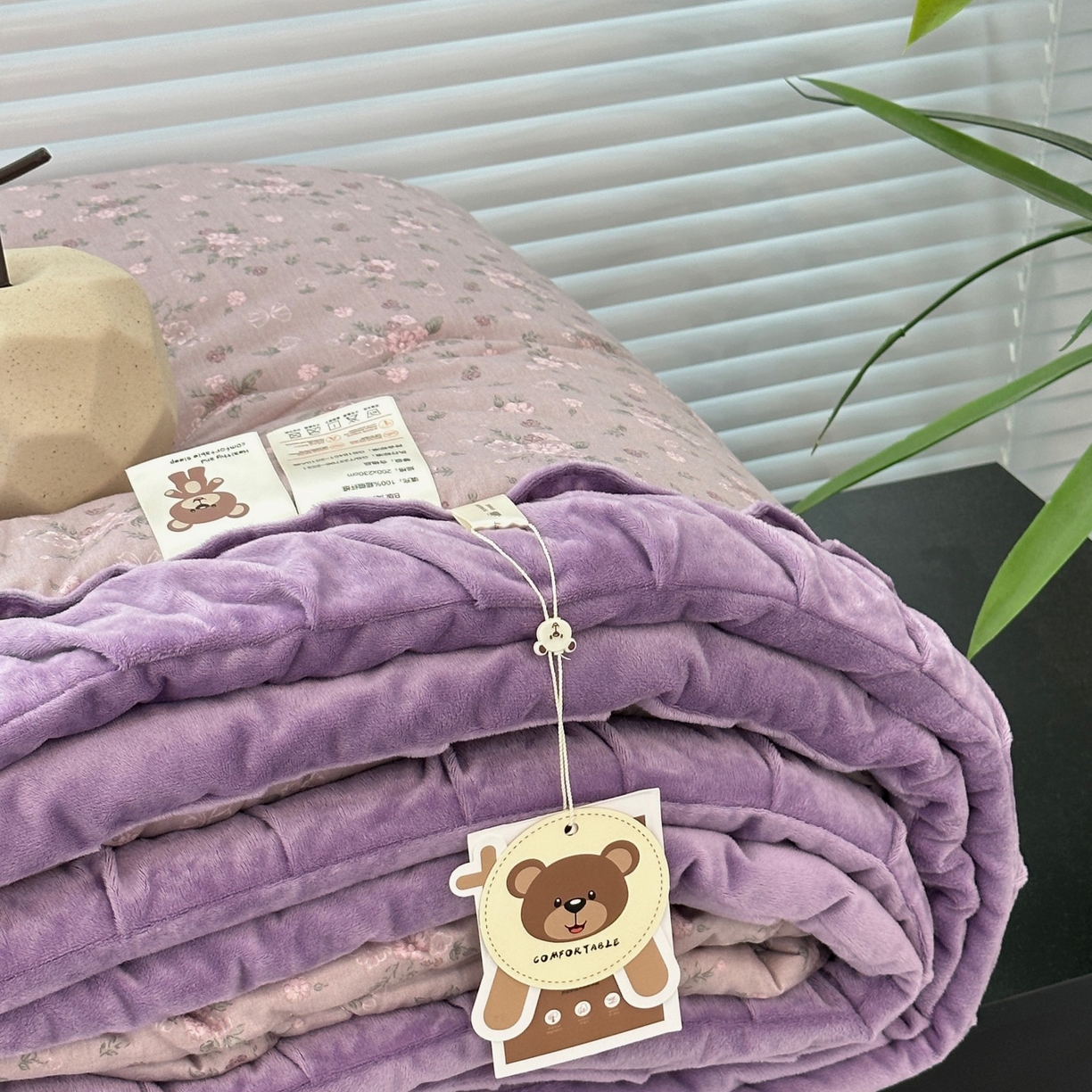 91家纺网 家纺一手货源 找家纺 佰织鑫家居 2025新款高克重宝宝绒婴儿绒春秋被子被芯 小花紫