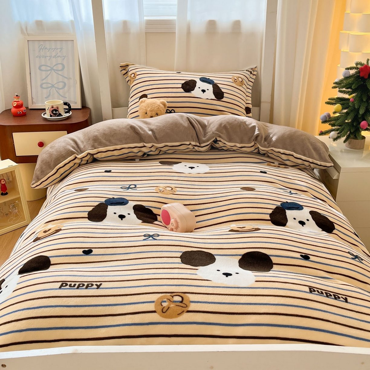 91家纺网 家纺一手货源 找家纺 寻米 2025新款高克重加厚保暖牛奶绒学生宿舍单床笠单件床笠 海德堡小狗