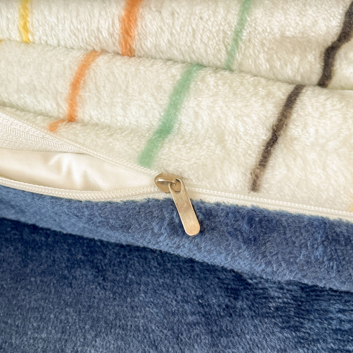 91家纺网 家纺一手货源 找家纺 寻米 2025新款高克重加厚保暖牛奶绒学生宿舍单床笠单件床笠 小熊维尼