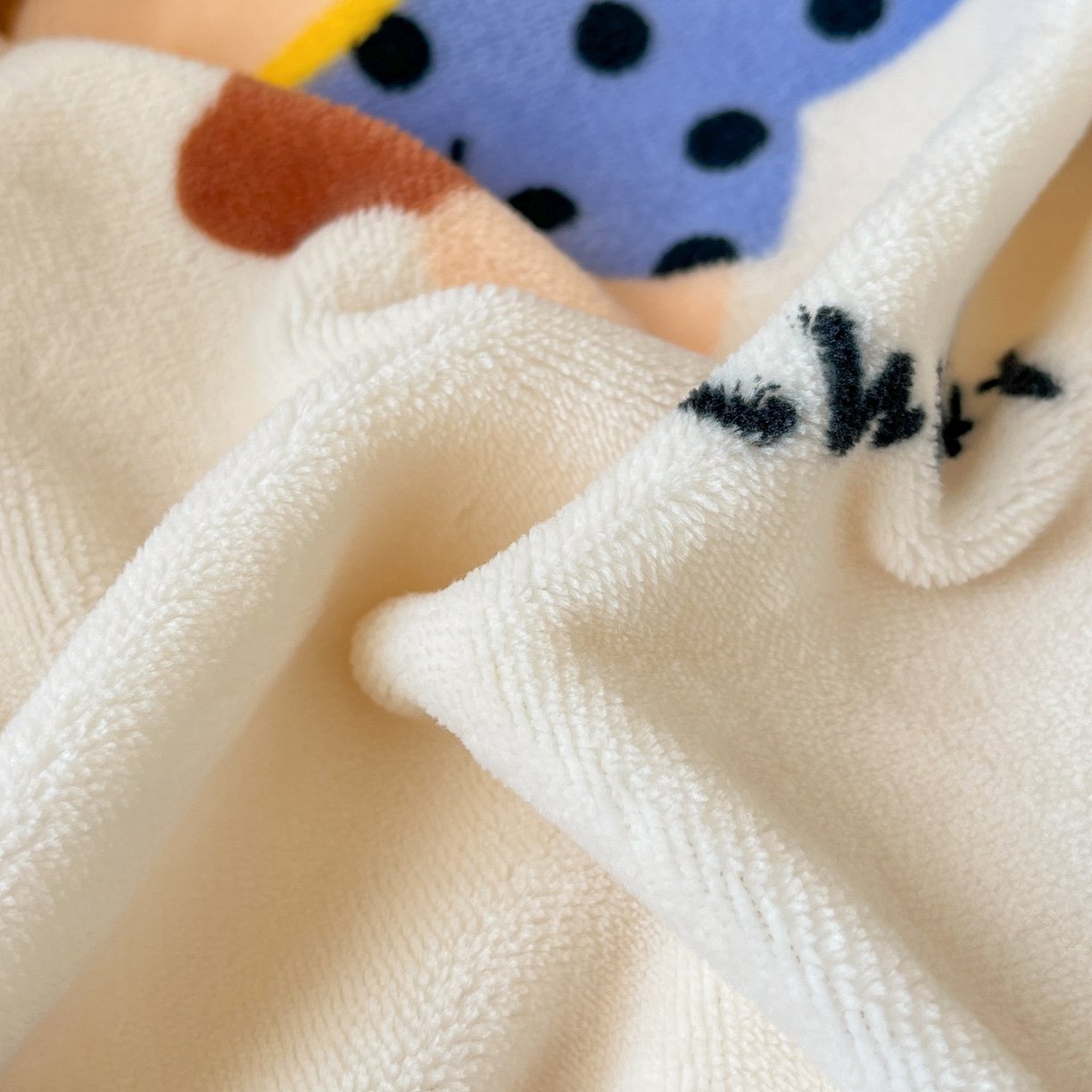 91家纺网 家纺一手货源 找家纺 寻米 2025新款高克重加厚保暖牛奶绒学生宿舍单床笠单件床笠 摇滚星球