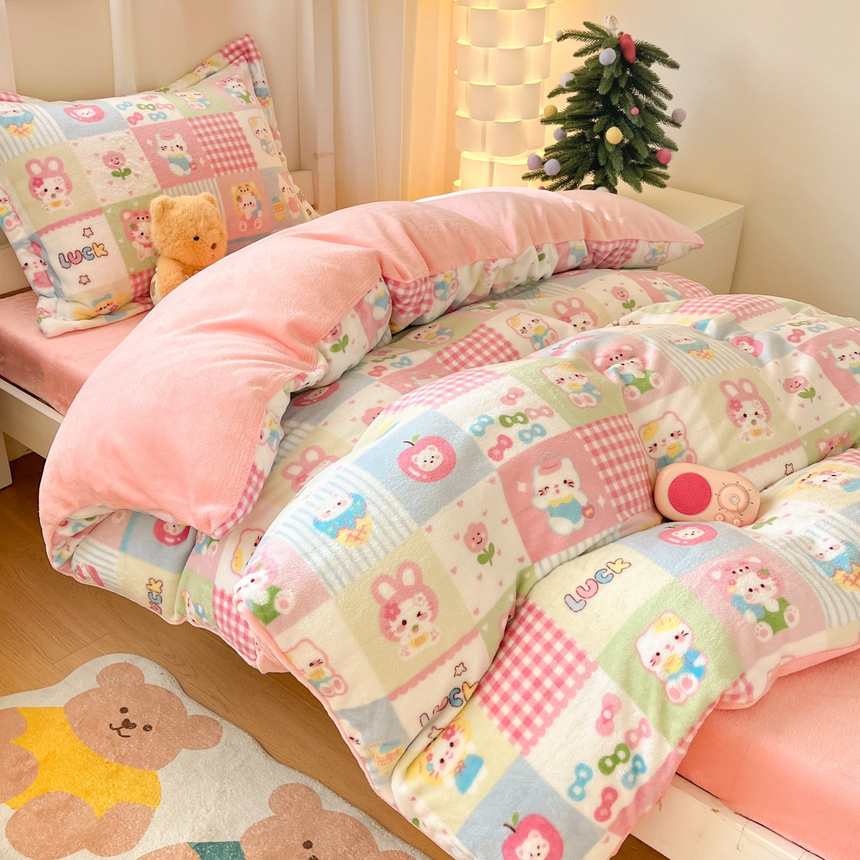 91家纺网 家纺一手货源 找家纺 寻米 2025新款高克重加厚保暖牛奶绒学生宿舍单床笠单件床笠 恋爱日记