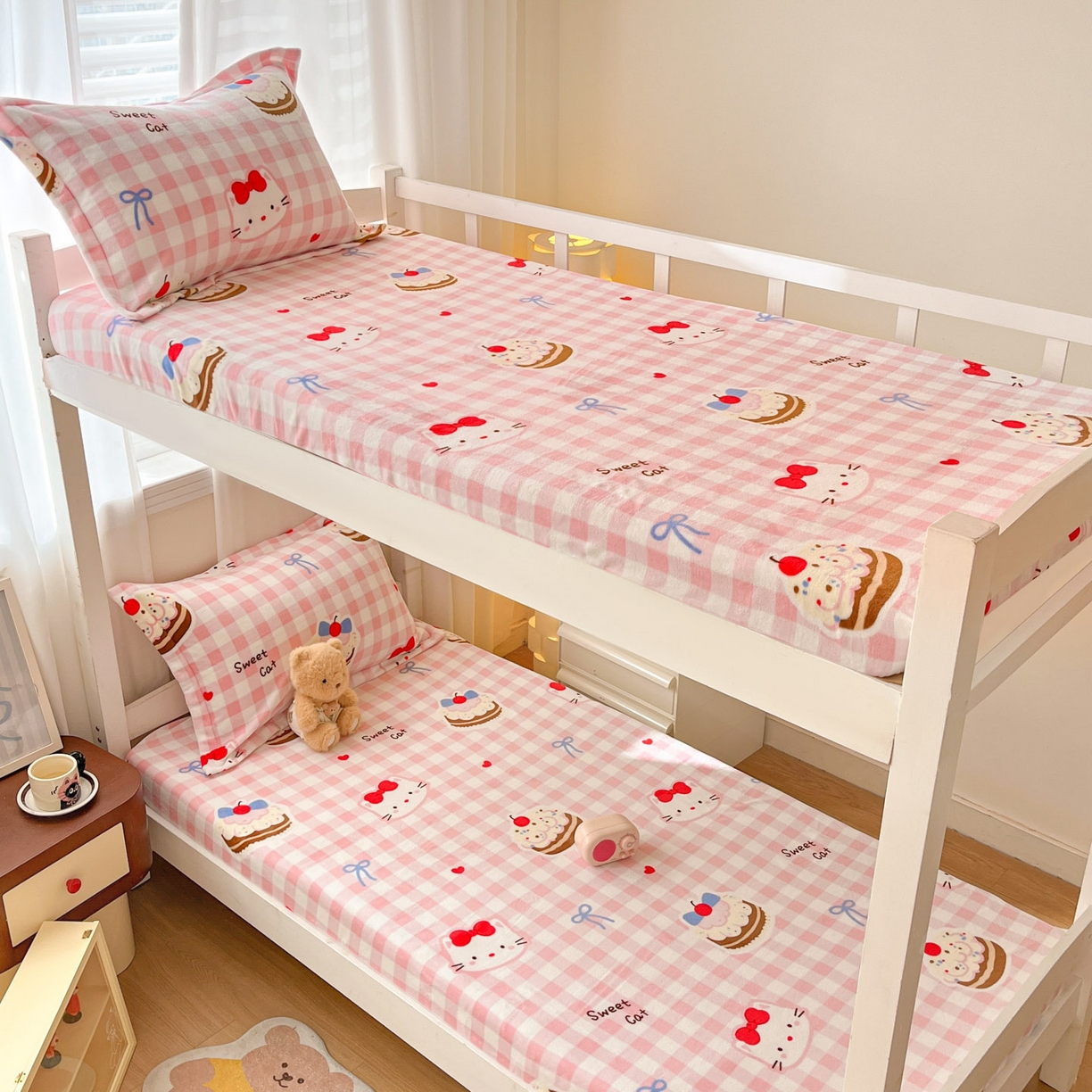 91家纺网 家纺一手货源 找家纺 寻米 2025新款高克重加厚保暖牛奶绒学生宿舍单床笠单件床笠 小喵浮云卷